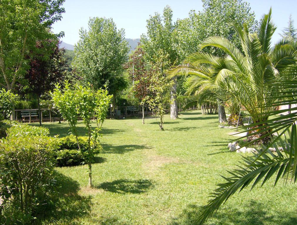 Hotel Zi Marianna Pertosa Exterior foto